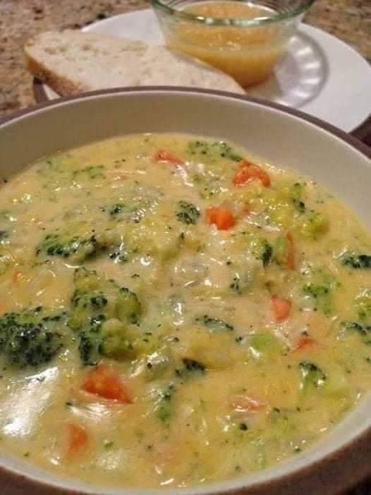 Crock Pot Potato Broccoli Cheddar Soup