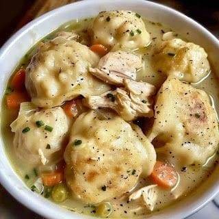 Slow Cooker Chicken and Dumplings