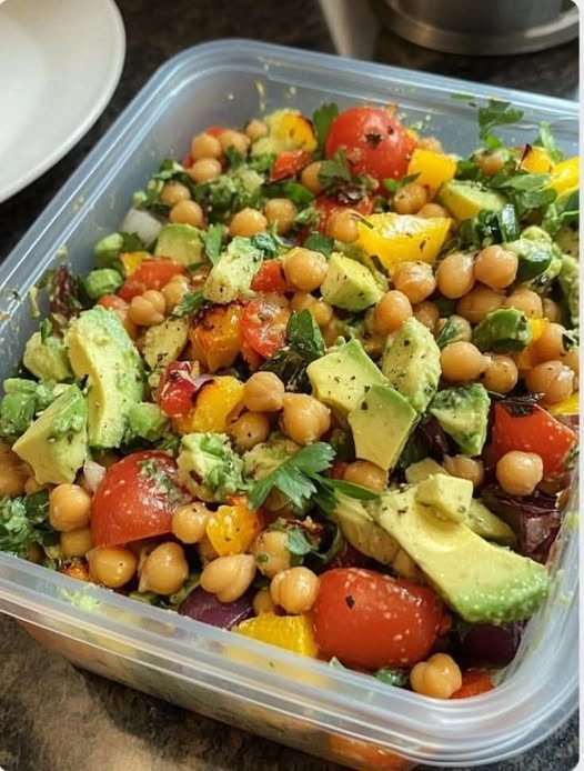 Chickpea Avocado Salad: Fresh, Creamy & Protein-Packed