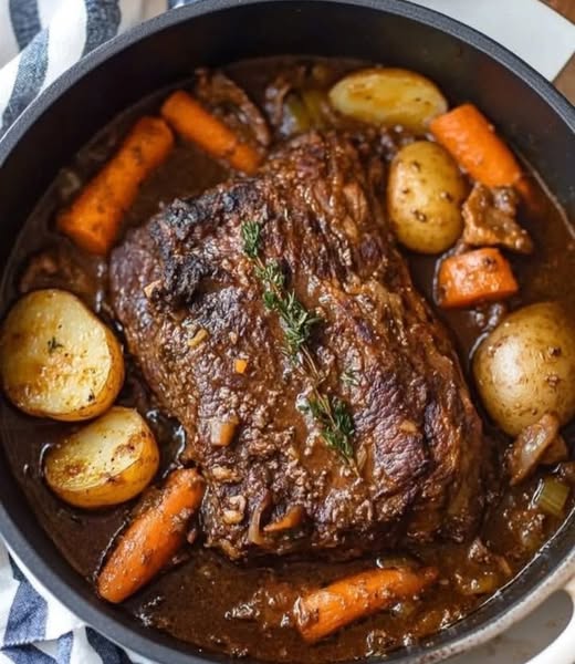 Hearty Boneless Beef Chuck Roast with Vegetables