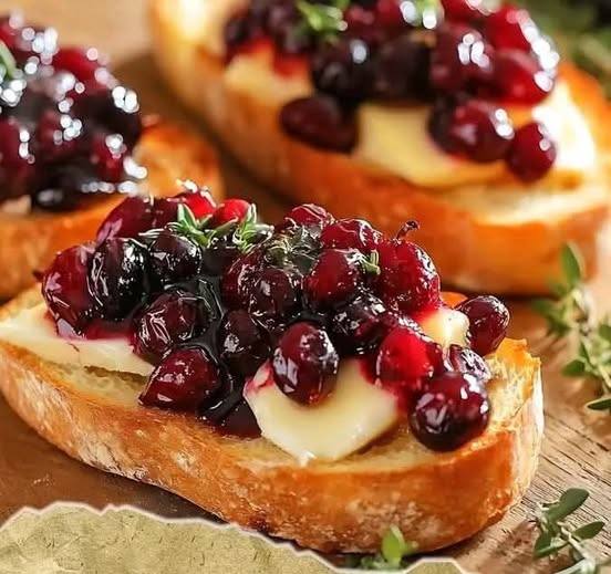Mediterranean Balsamic Roasted Cranberry and Brie Crostini